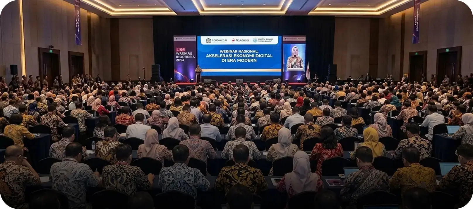 Audience attending upcoming webinar